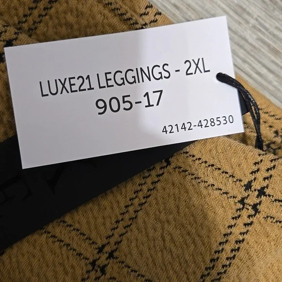 NWT LulaRoe LUXE Tan And Black Windowpane Leggings 2XL - Picture 3 of 3